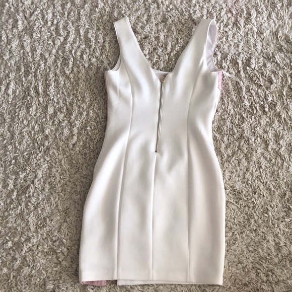 Guess Dress. Like a new. - Picture 4 of 7